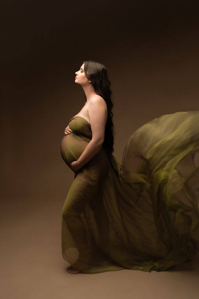 Charlotte Jéhanno Photographe - Séance grossesse studio -Lucile